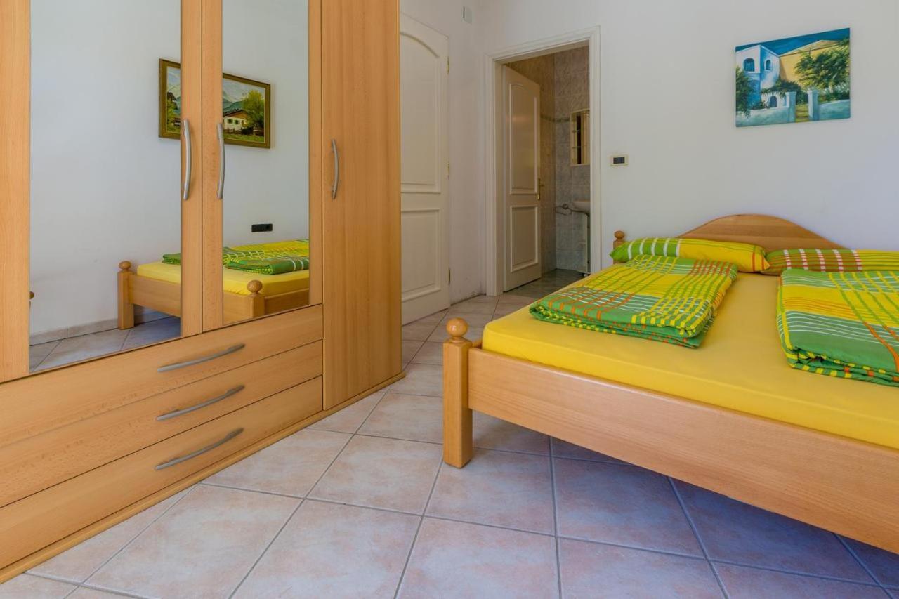 Jurincic Apartamento Crikvenica Quarto foto