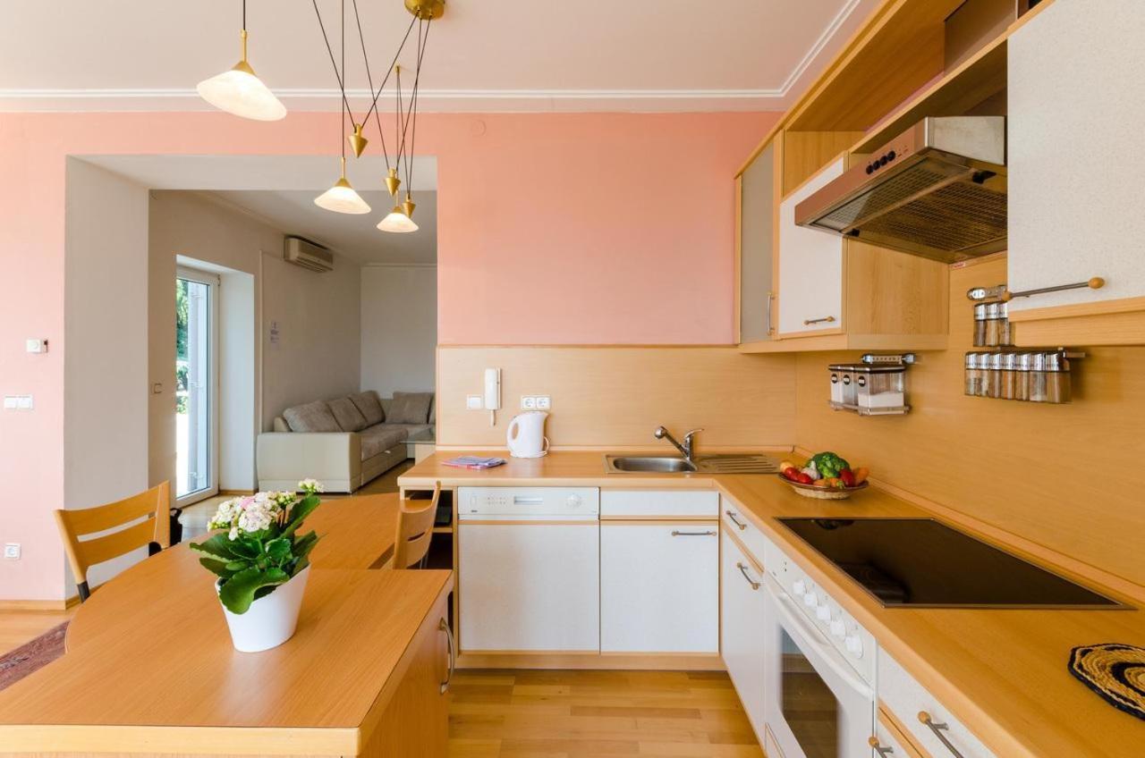 Jurincic Apartamento Crikvenica Quarto foto