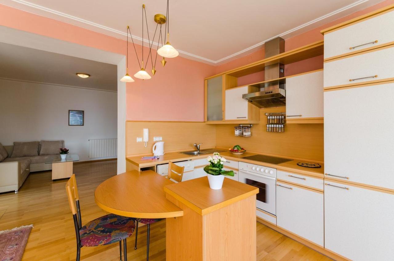Jurincic Apartamento Crikvenica Quarto foto